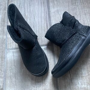 Toddler black Uggs